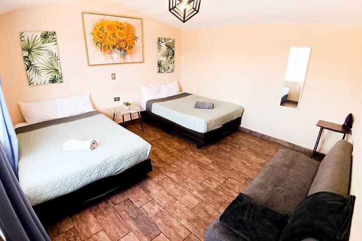 Room 4 of 65