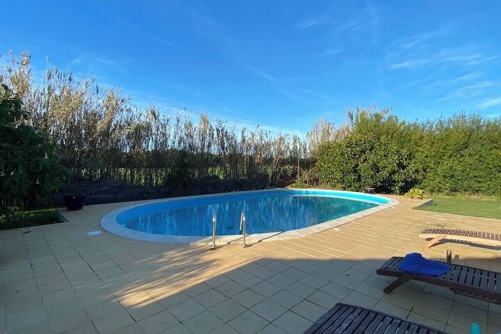 Pool 14 of 18