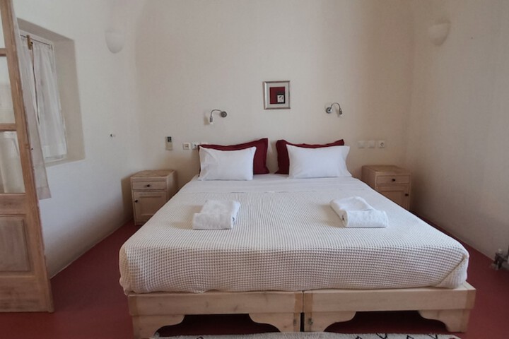 Room 2 of 53