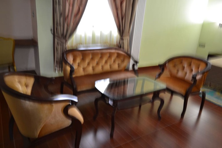 Room 15 of 33