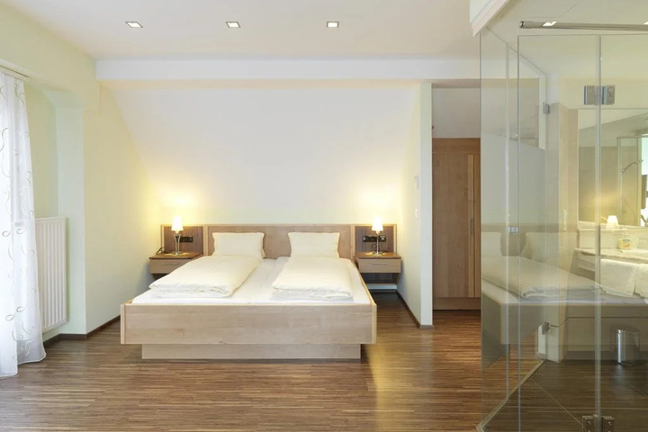 Room 3 of 12