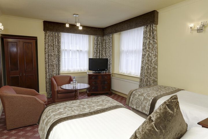 Room 8 of 75