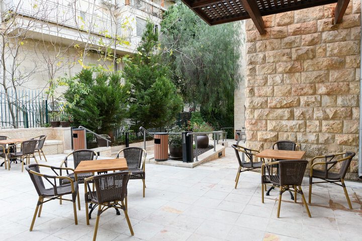 Terrace/Patio 30 of 33