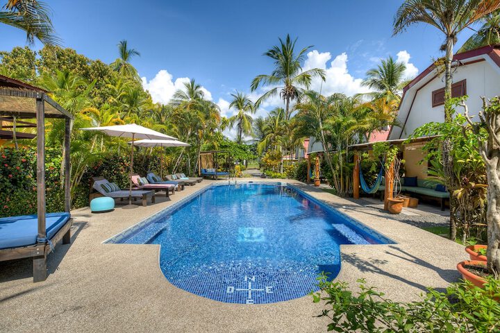 Pool 33 of 68