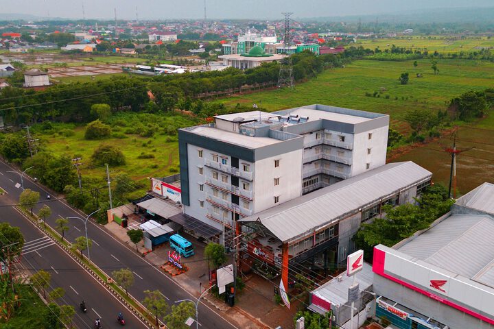 De La Charis Hotel by Waringin Hospitality