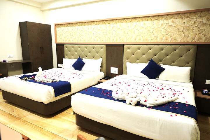 Room 3 of 7
