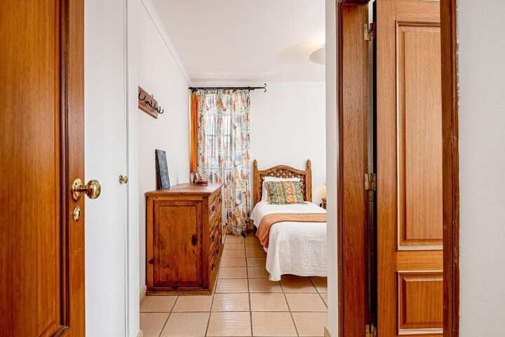 Room 26 of 115