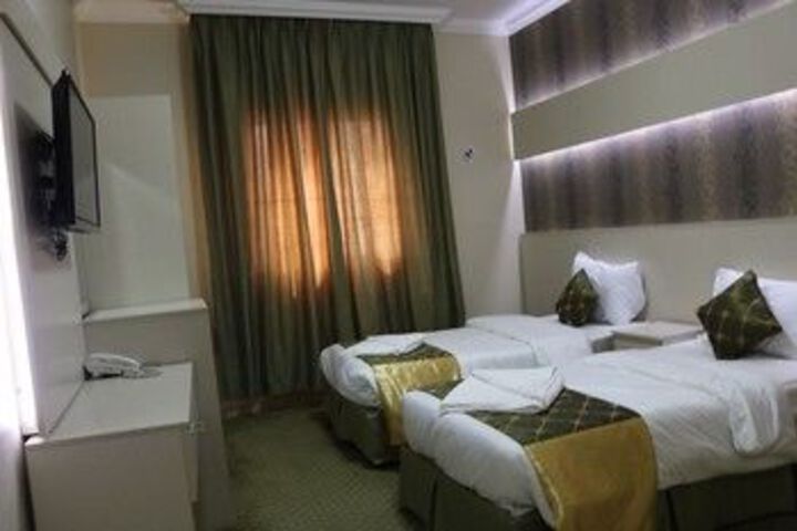 Room 21 of 57