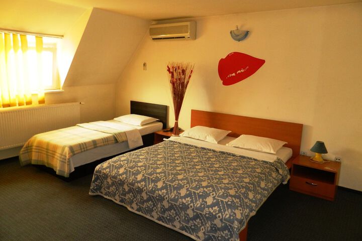 Room 5 of 46