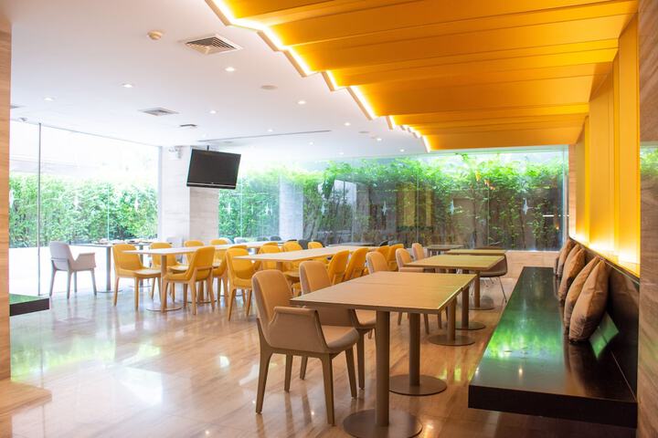 Dining Photos