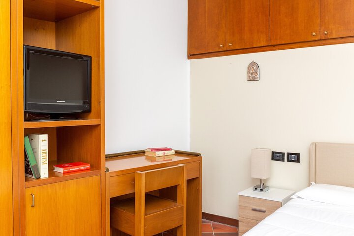 Room 11 of 72