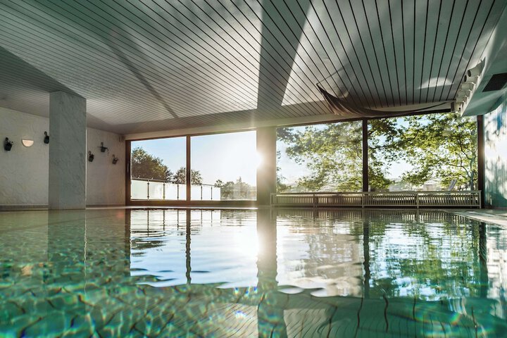 Pool Hotel