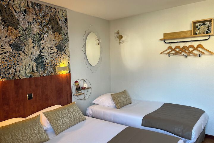 Room 38 of 102