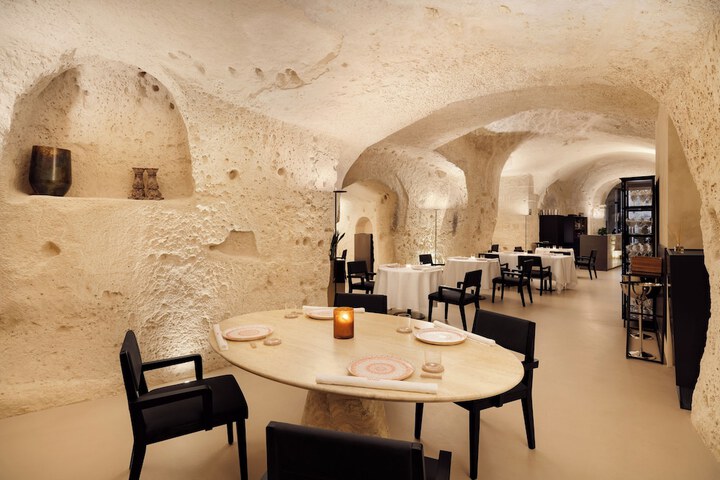Dining 224 of 281