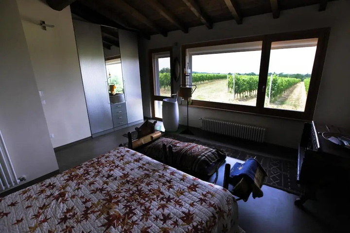 guest_rooms