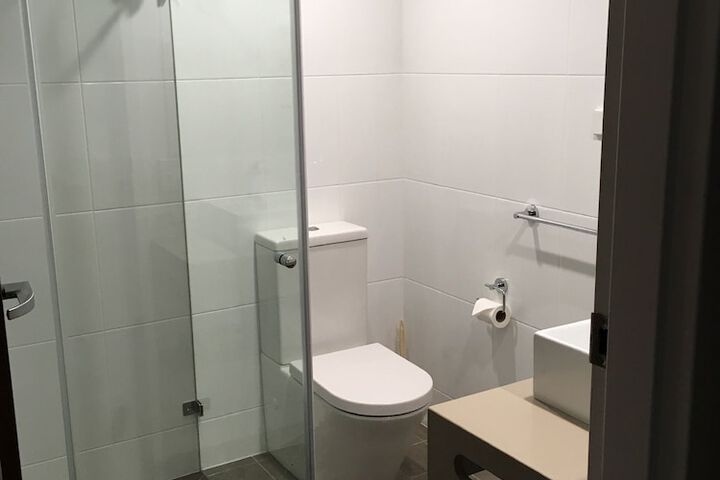 Room 13 of 33