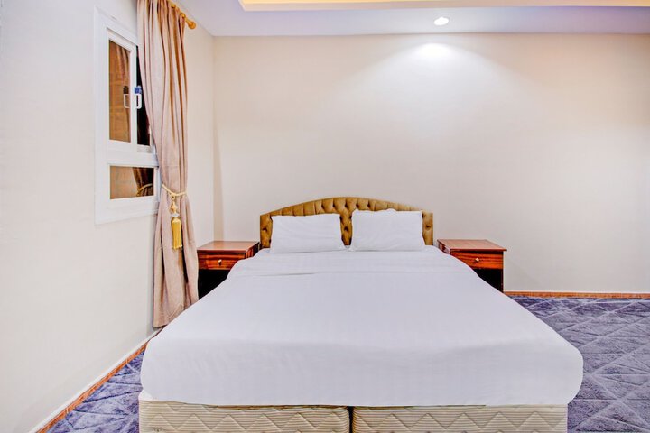 Room 28 of 53