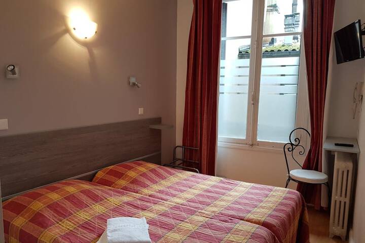 Room 25 of 69