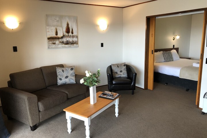 Room 68 of 141