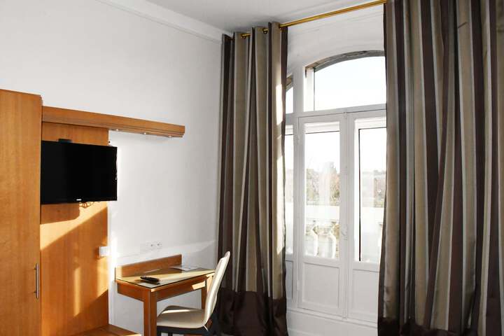 Room 4 of 21