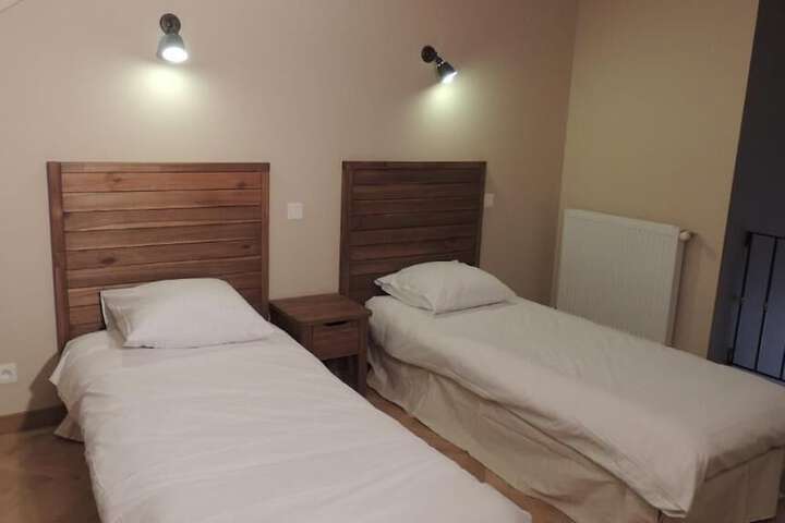 Room 6 of 22