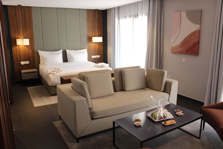 Room 9 of 19