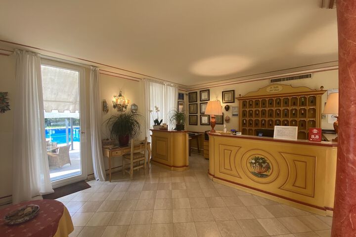 Guest Lobby