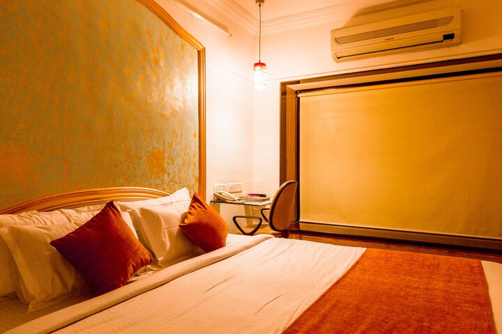 Room 7 of 22