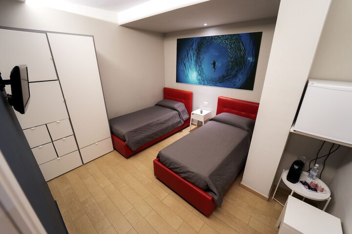 Room 3 of 16