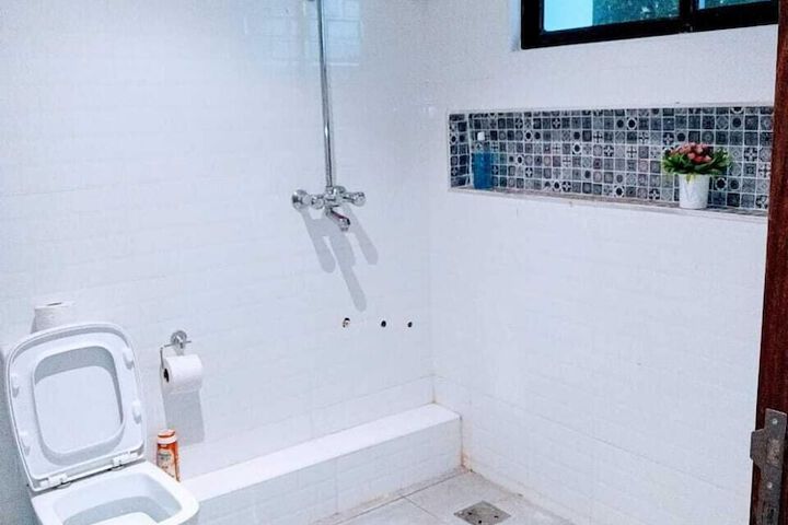 Room 35 of 48