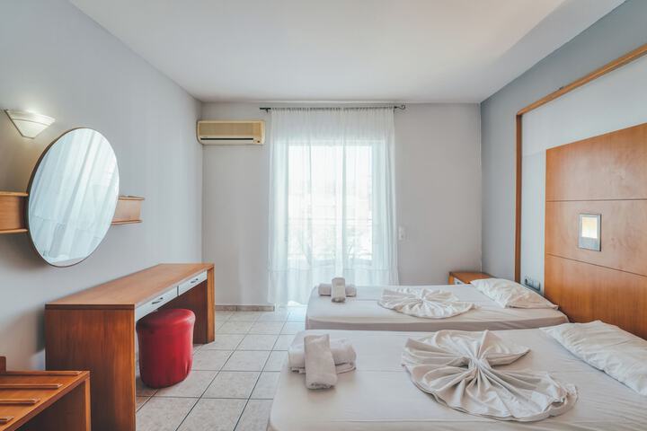 Room 7 of 46