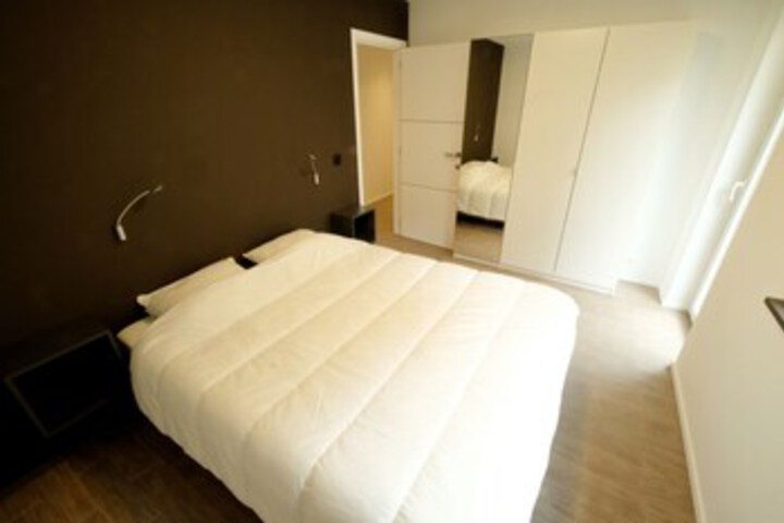 Room 18 of 28