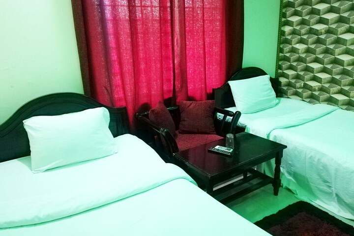 Room 18 of 25