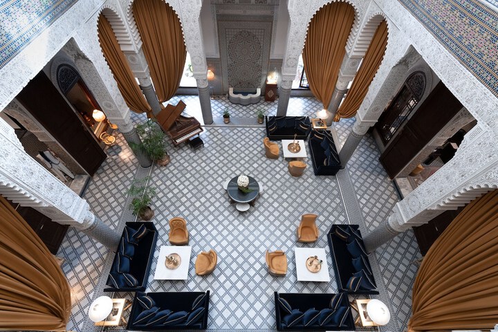Entrance & Lobby