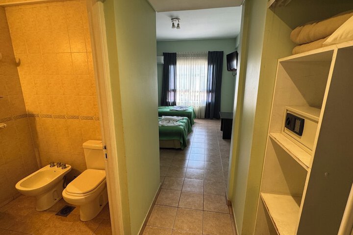 Room 93 of 138