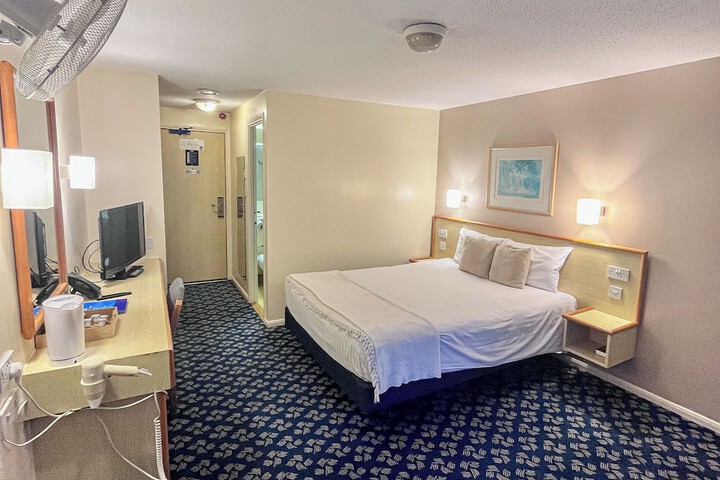 Room 49 of 74