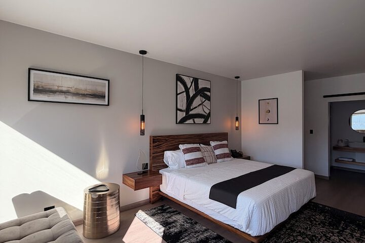 Room 4 of 22
