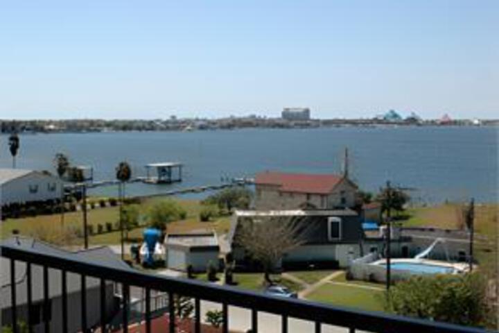 Terrace/Patio 6 of 27