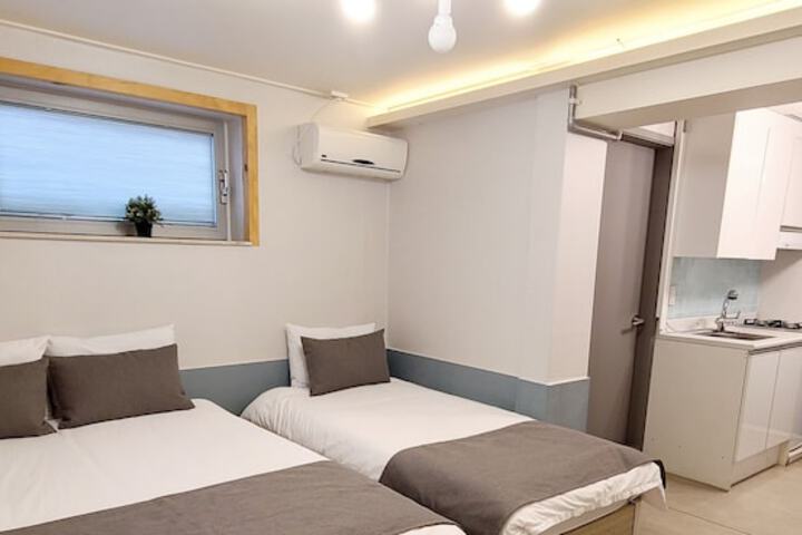 Room 45 of 84