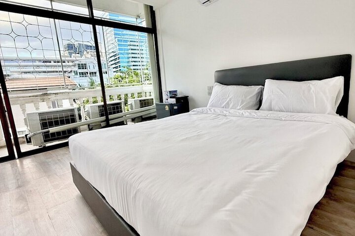 Room 8 of 60