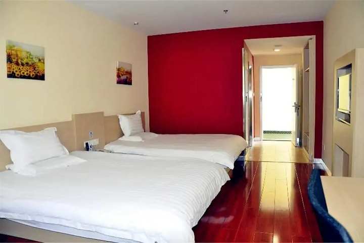 Room 5 of 7