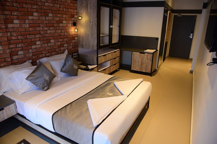 Room 9 of 41