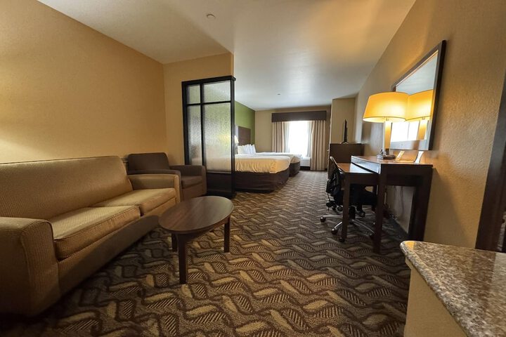 Room 22 of 46