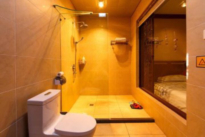 Silver Maple Hotel