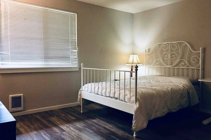 Room 26 of 47