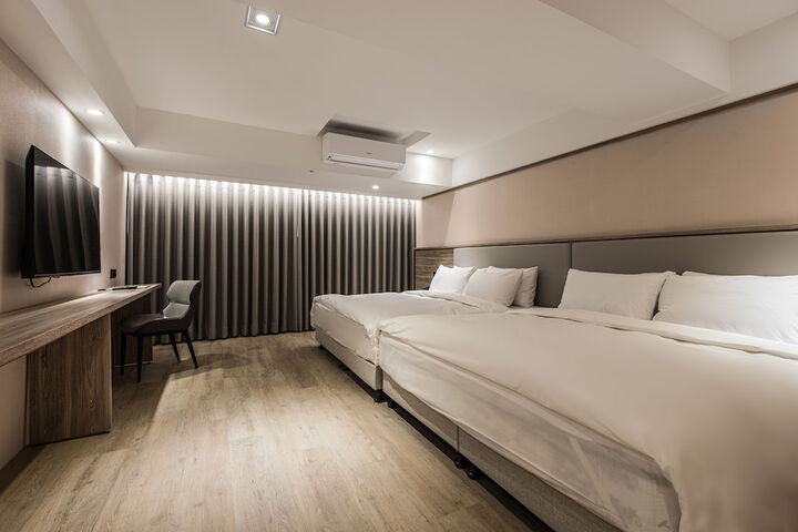 Room 21 of 145