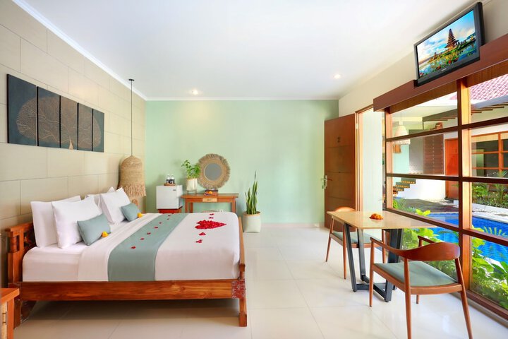 Room 5 of 18