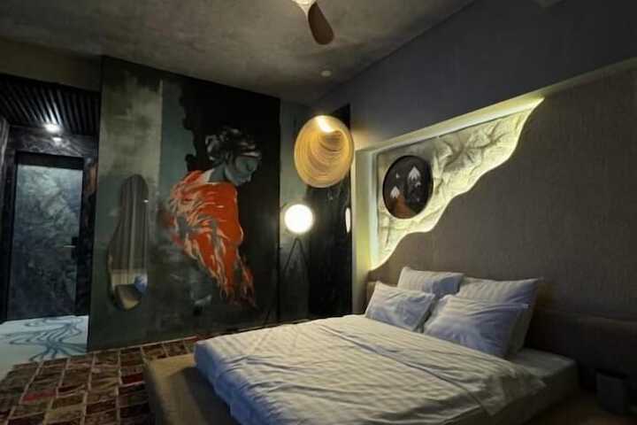 Room 7 of 38