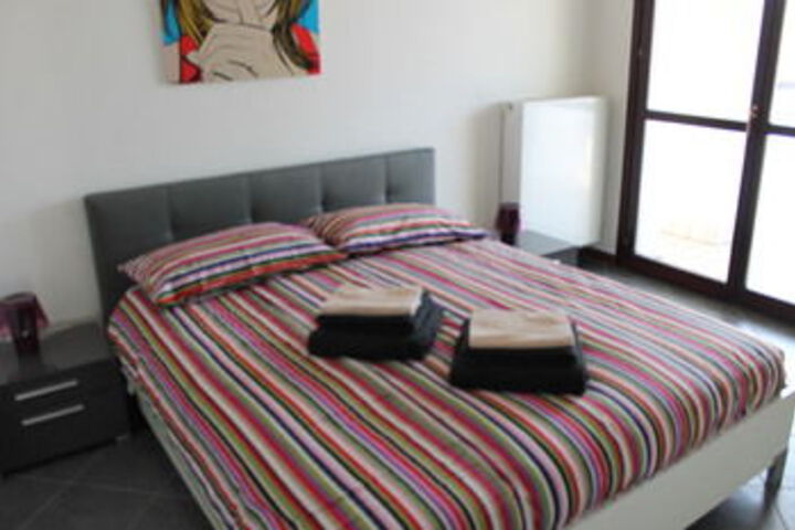 Room 166 of 499