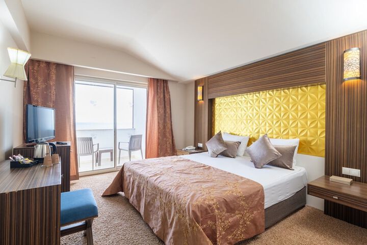 Room 10 of 60